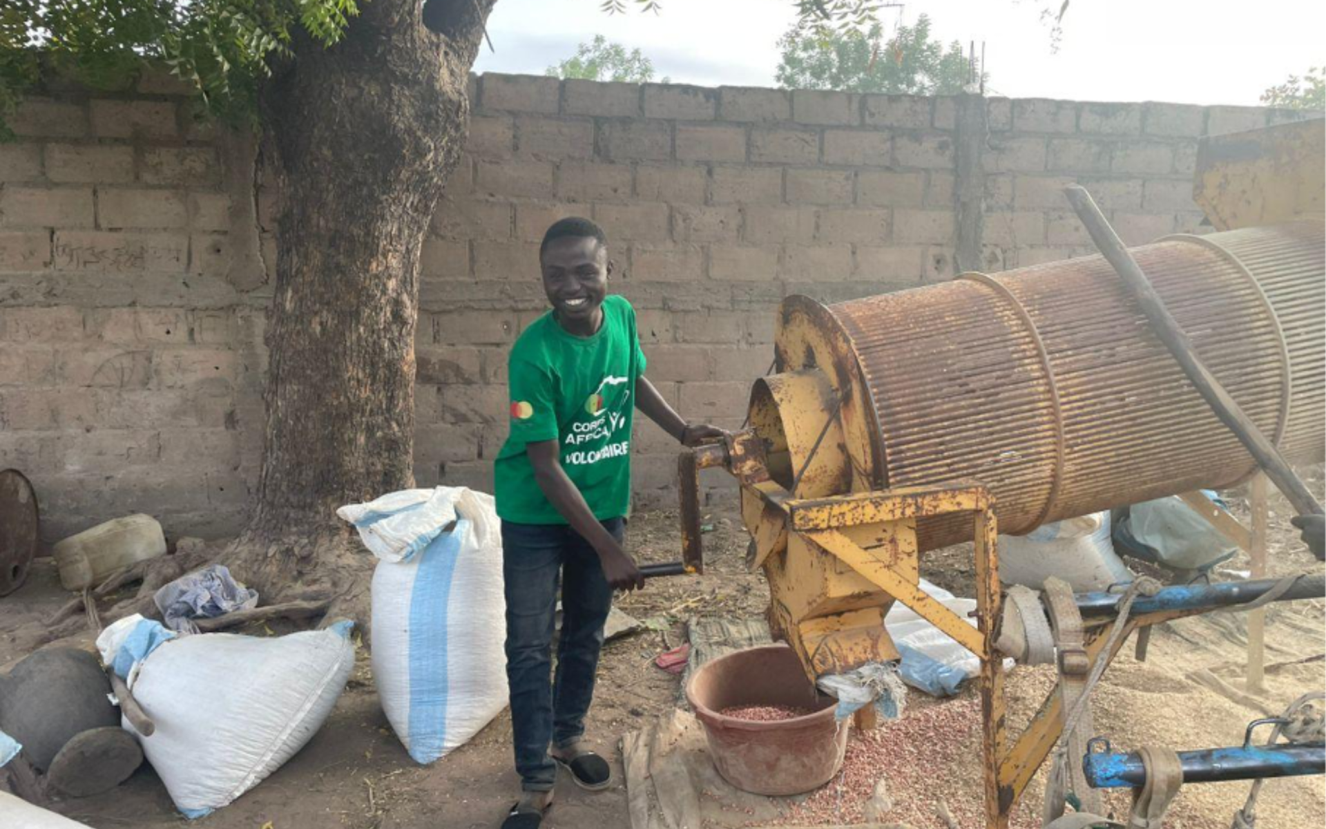 2025_01_27-VS-From Uganda and to Senegal