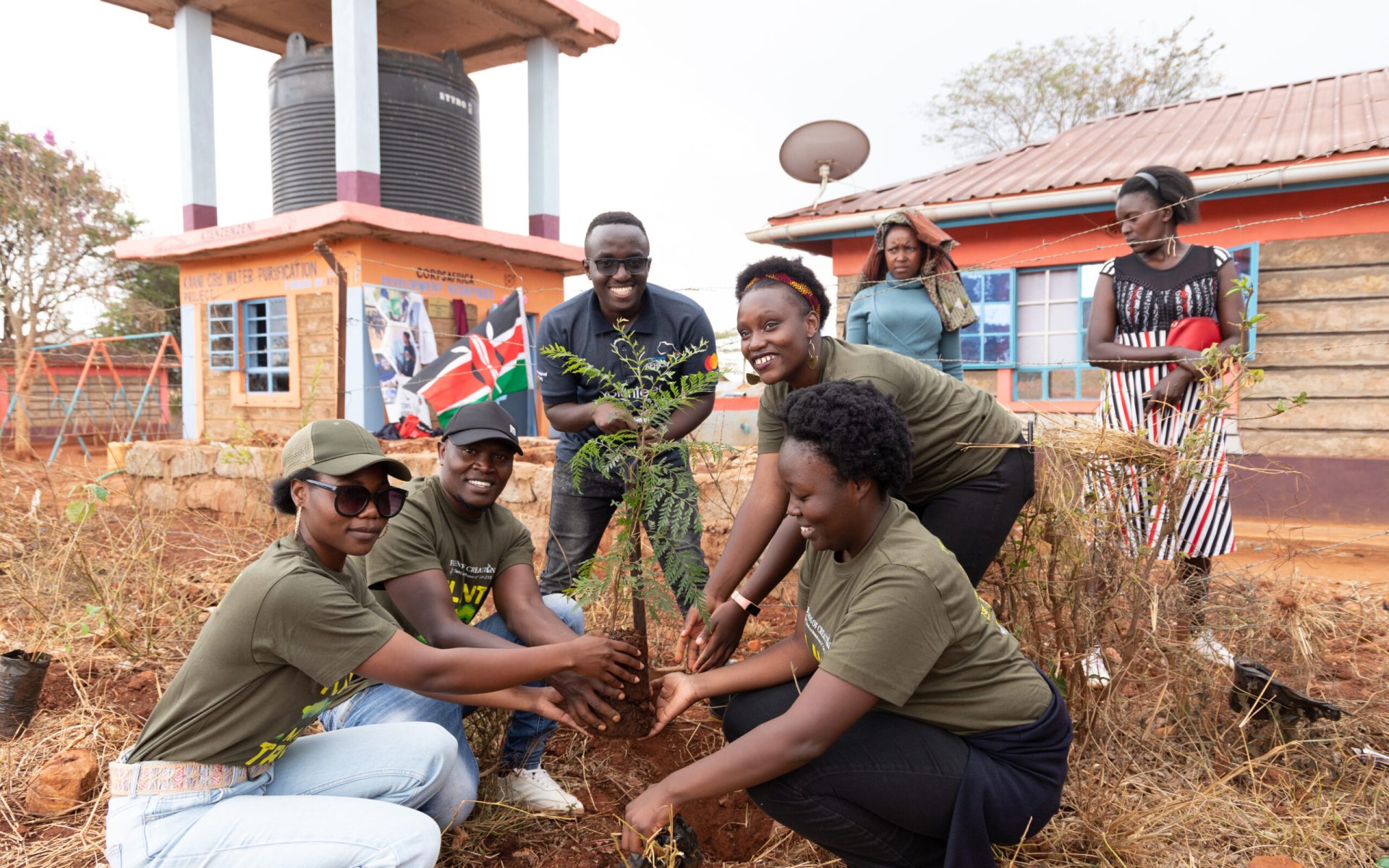 Kenya Volunteers-Header Option 1